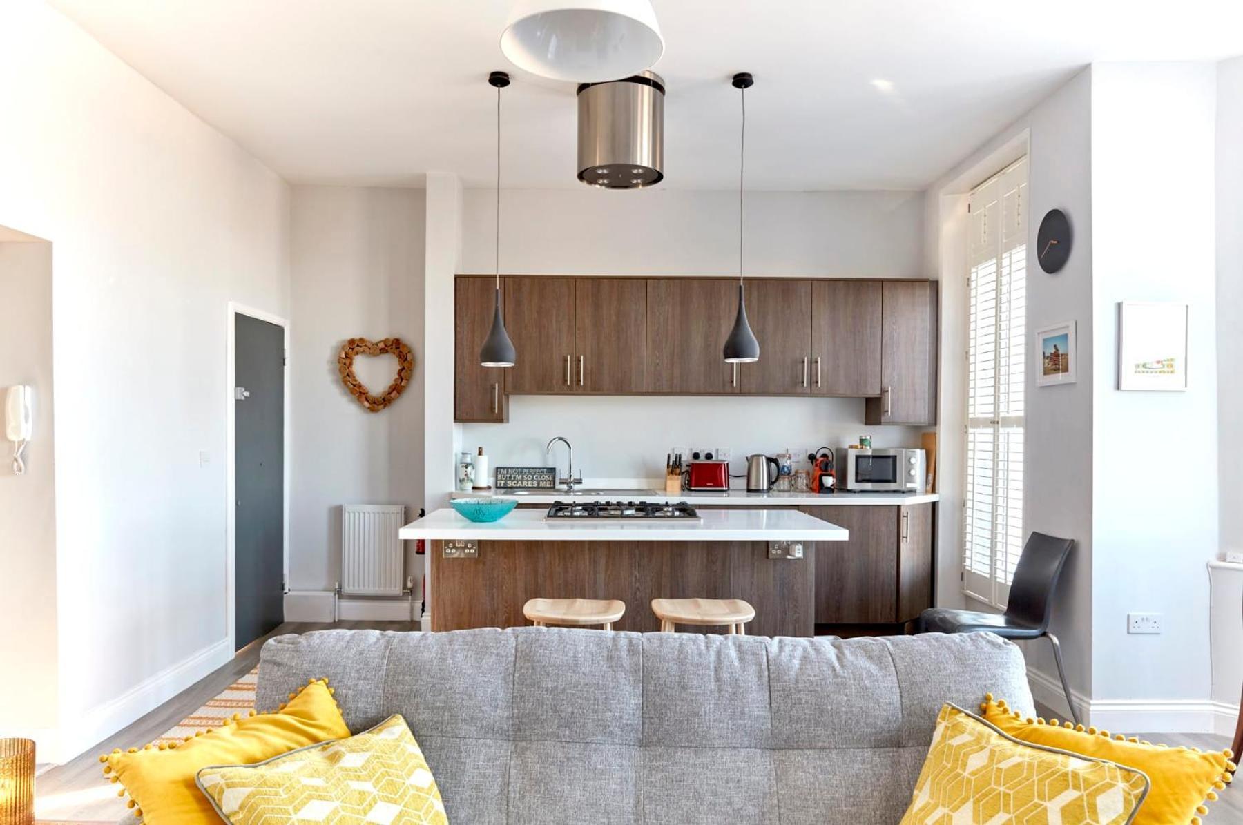 Spacious Beach Front Apartment With Stunning Sea Views Deal Exterior photo